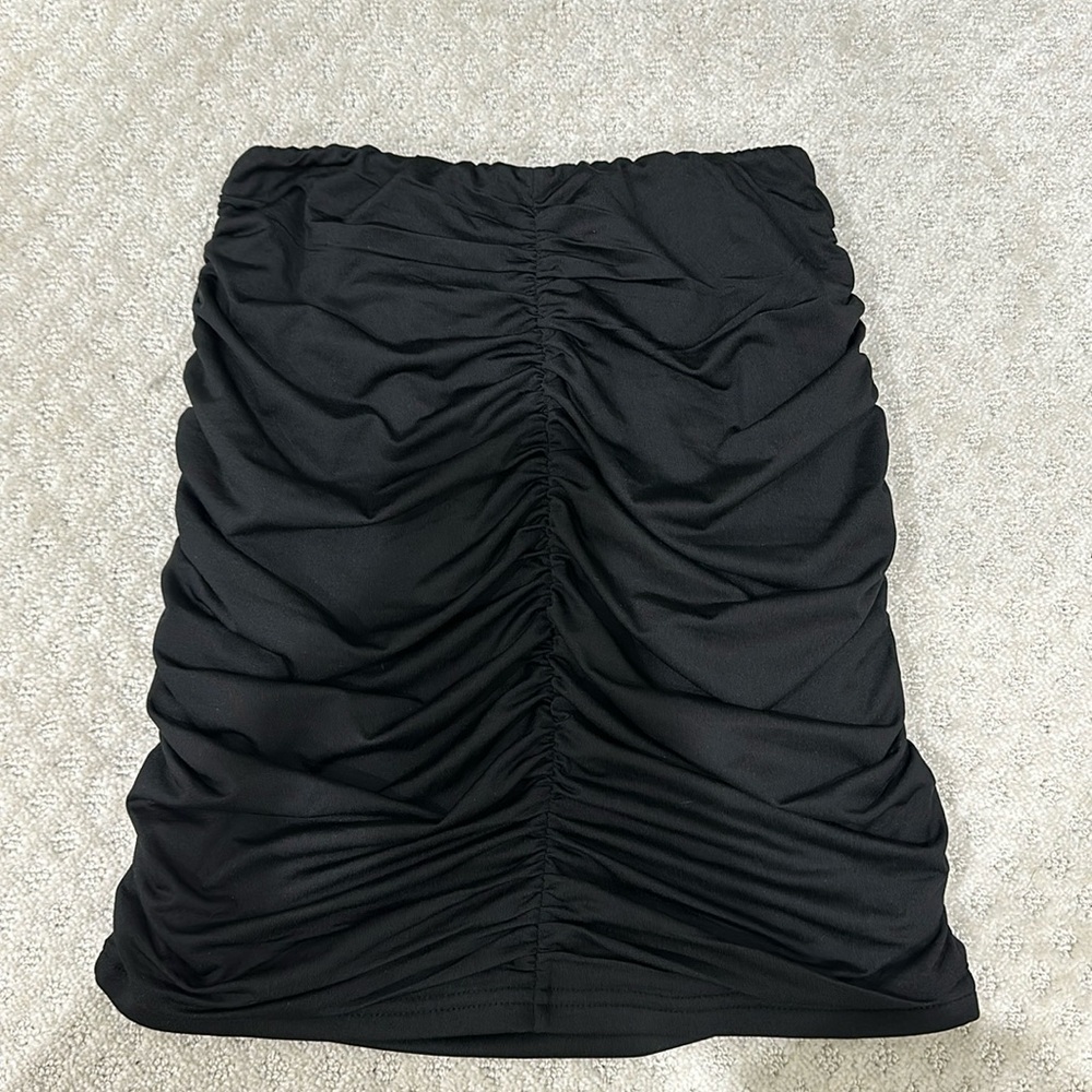Scrunch booty tight black going out skirt
